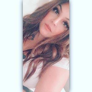 Meet your Posher, Lina